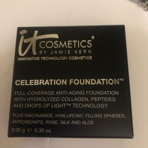 It cosmetics celebration foundation in Tan